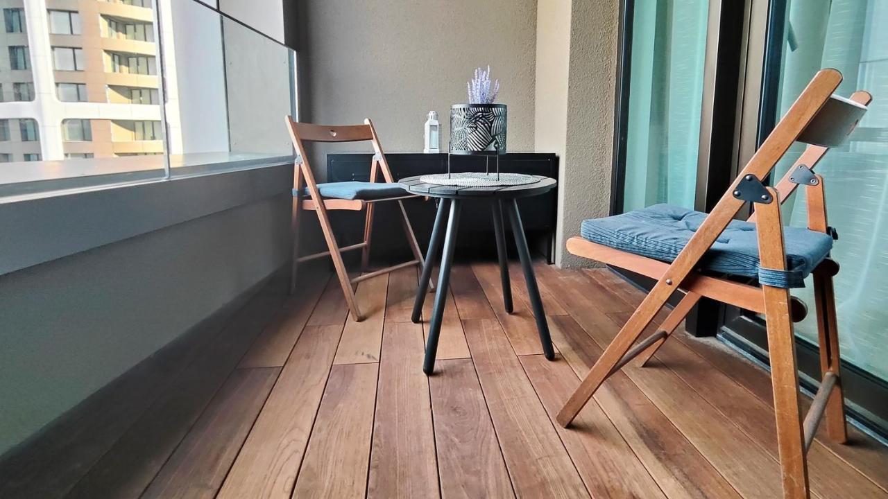 Beautiful 1 - Bedroom Apartment In Downtown 브라티슬라바 외부 사진